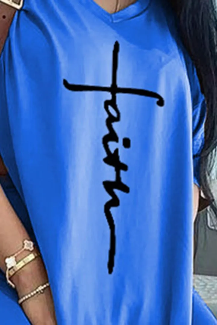 49% DiscountT-shirt and shorts with letter print and split side V-neck, 2-piece set