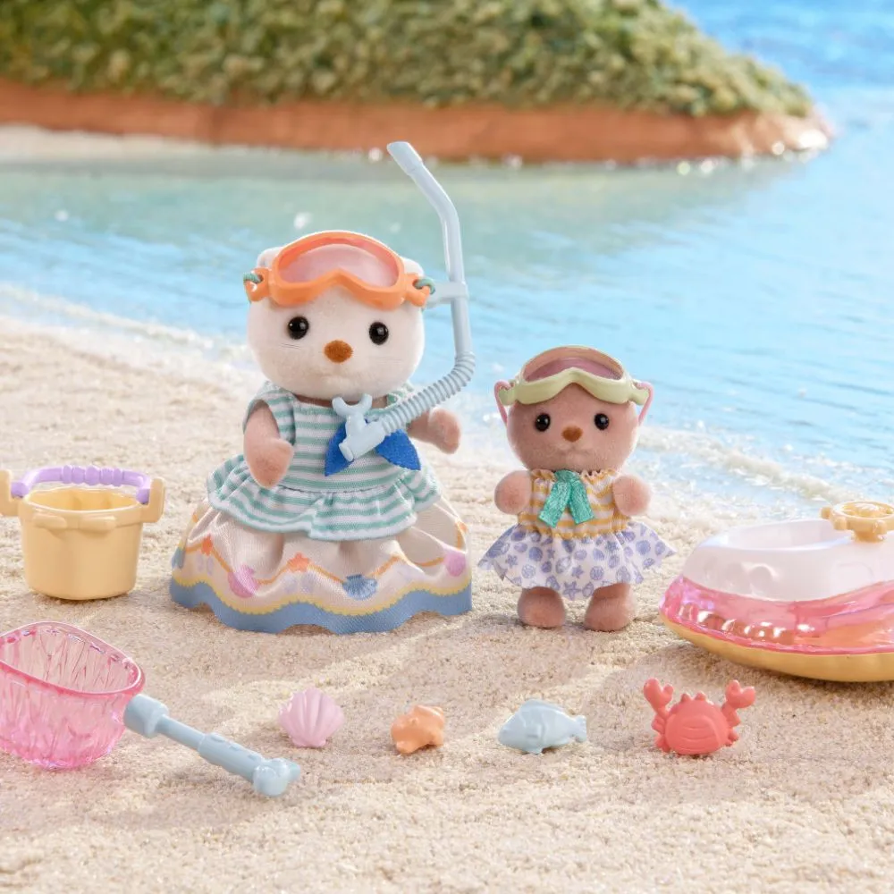 Calico Critters Sea Otter Sisters- Splashy Snorkel Set