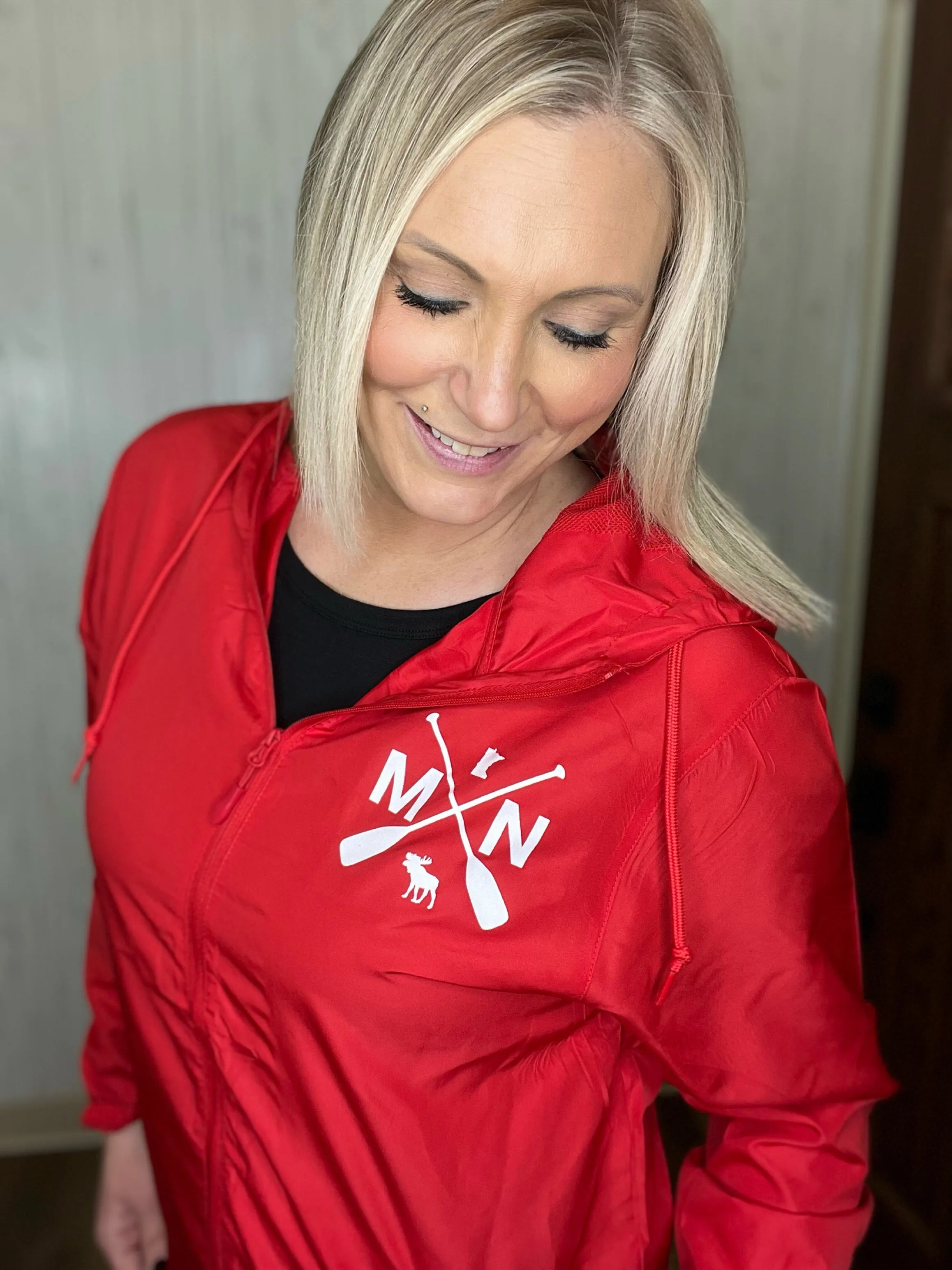 Minnesota Paddle Windbreaker in Red