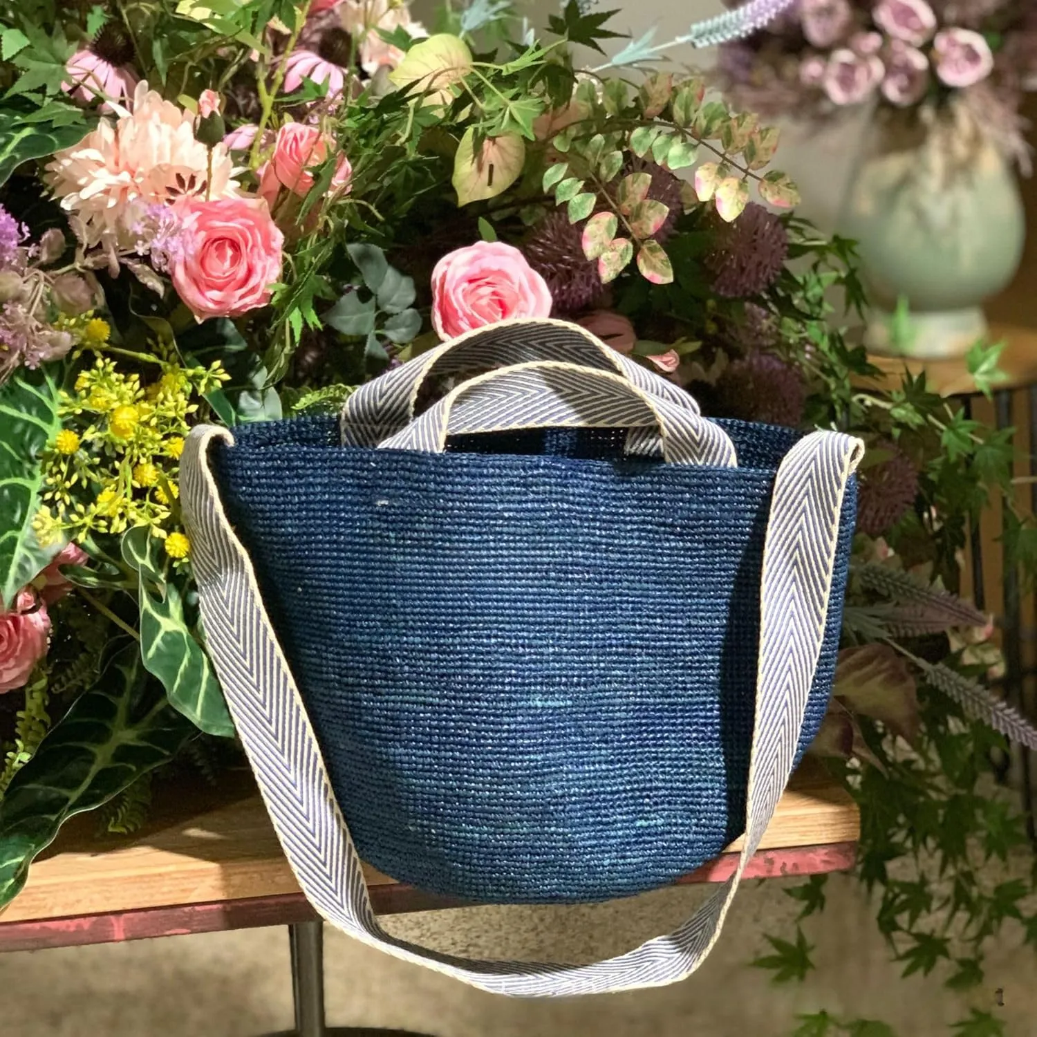 Raffia Straw Woven Handbag Shoulder Crossbody Bucket Bag Beach Vacation Hobo Versatile Crochet Large Capacity Chic Summer
